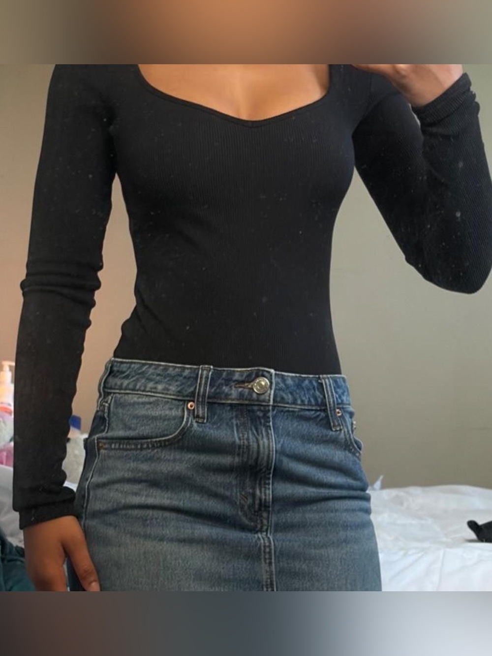 Hollister Black Long-Sleeve Scoop Neck Ribbed Bodysuit Women’s Size Medium